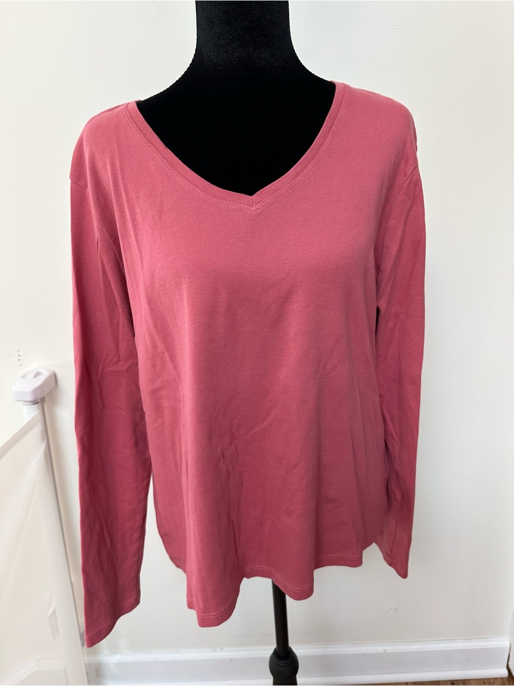 Eddie Bauer Rose Pink V-Neck Long Sleeve Tee - Size XL
